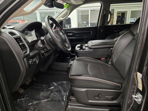Used 2024 RAM 2500 Laramie w/ Safety Group AWD/4WD image 18