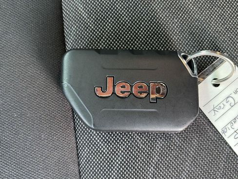 Used 2023 Jeep Gladiator Mojave w/ Cold Weather Group AWD/4WD image 35