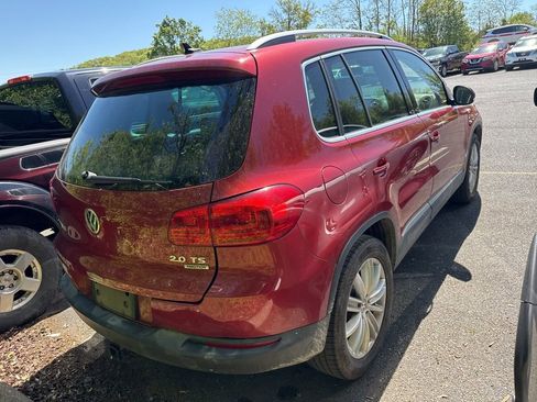 Used 2012 Volkswagen Tiguan SE image 4