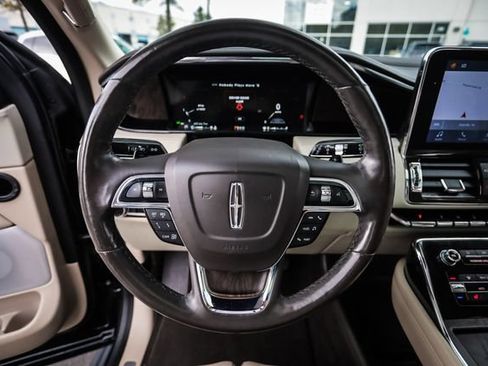 Used 2018 Lincoln Navigator L Reserve w/ Technology Package AWD/4WD image 35