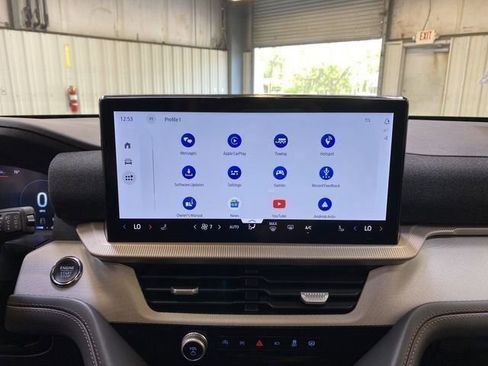Used 2026 Ford Explorer Active RWD image 42