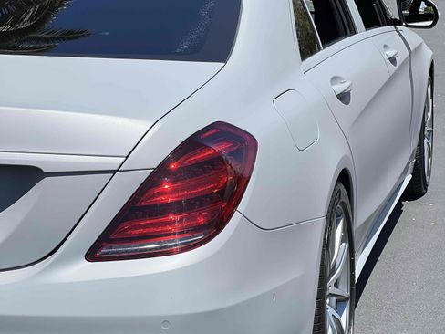 Used 2018 Mercedes-Benz S 560 Sedan image 69