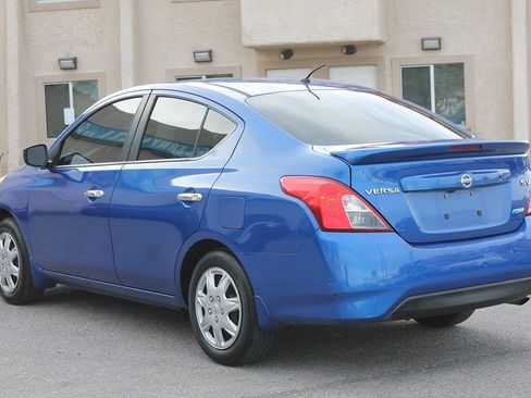 Used 2015 Nissan Versa SV FWD image 6