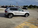 Used 2024 Volkswagen Taos SE image 6