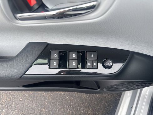 Used 2017 Toyota Prius Two image 10