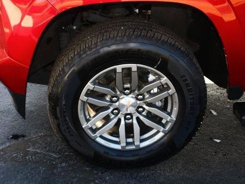 Used 2024 Chevrolet Colorado LT w/ LT Convenience Package III image 3