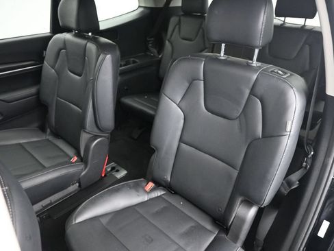 Used 2024 Kia Telluride S FWD image 22