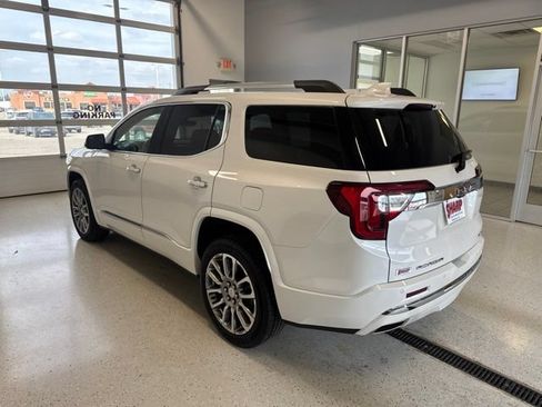 Used 2023 GMC Acadia Denali w/ Denali Ultimate Package AWD/4WD image 7