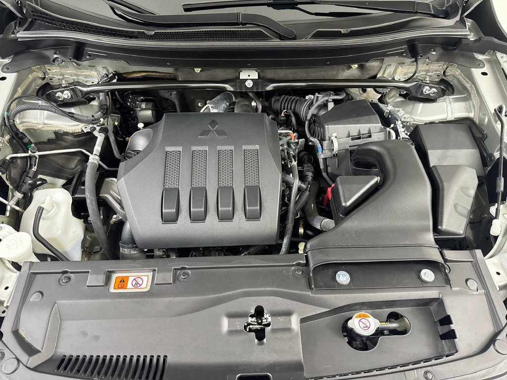 Used 2023 Mitsubishi Eclipse Cross LE AWD/4WD image 30