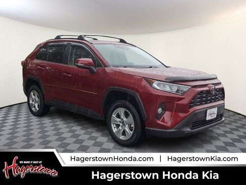 Used 2020 Toyota RAV4 XLE w/ Convenience Package AWD/4WD image 1