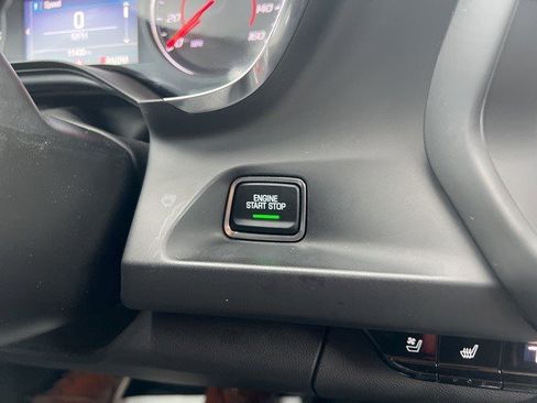 Certified 2021 Chevrolet Camaro LT image 21