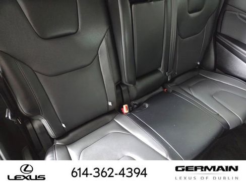 Used 2019 Ford Edge Titanium FWD image 19