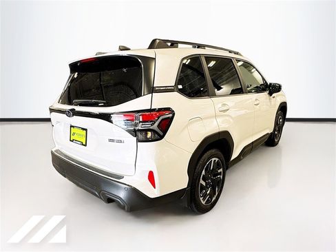 New 2025 Subaru Forester Limited image 5