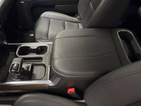 Used 2024 Chevrolet Silverado 1500 LT Trail Boss w/ LT Trail Boss Premium Package image 18