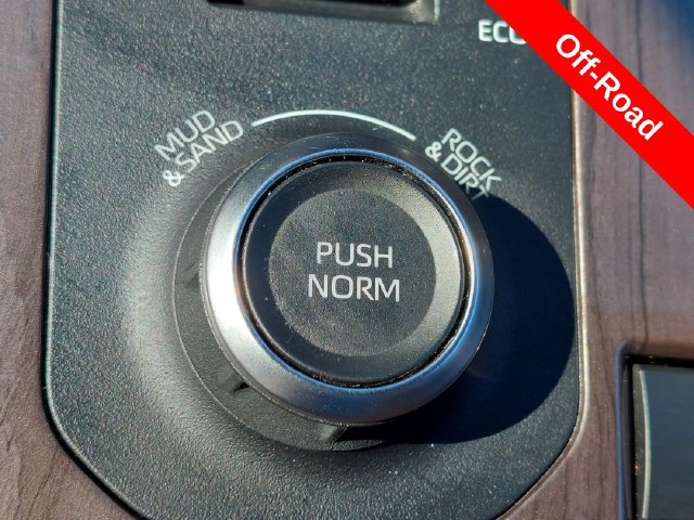 Certified 2020 Toyota Highlander Platinum AWD/4WD image 23