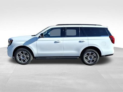 New 2025 Ford Expedition Active image 5