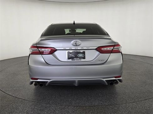 Used 2020 Toyota Camry XSE image 7