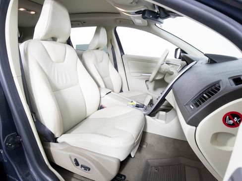 Used 2010 Volvo XC60 T6 image 19