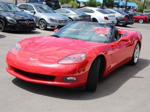 Used 2006 Chevrolet Corvette Convertible w/ Preferred Equipment Group image 4