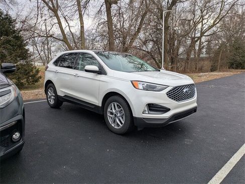 Certified 2024 Ford Edge SEL w/ Convenience Package image 3