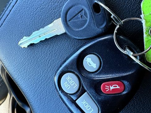 Used 2004 Pontiac Grand Prix GT2 image 47