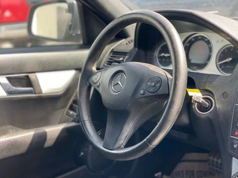 Used 2008 Mercedes-Benz C 300 Sedan image 10