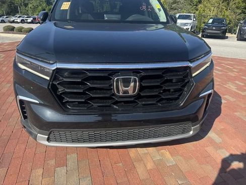 Used 2025 Honda Pilot Touring image 22