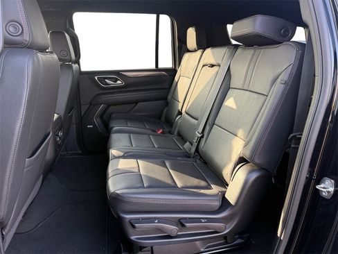 Used 2024 Chevrolet Suburban RST image 16