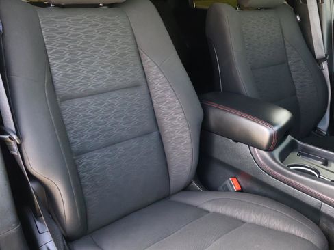 Used 2025 Dodge Durango GT w/ Blacktop Package image 17