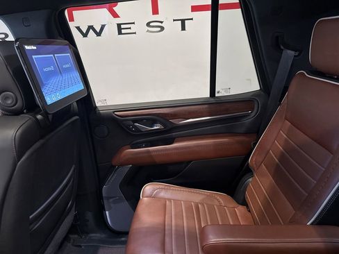 Used 2024 GMC Yukon Denali Ultimate AWD/4WD image 24