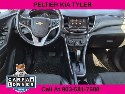 Used 2022 Chevrolet Trax LT w/ LT Convenience Package image 25