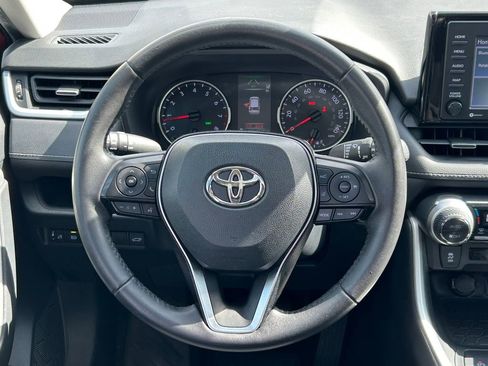 Used 2021 Toyota RAV4 XLE Premium image 38