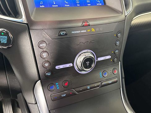 Certified 2020 Ford Edge Titanium w/ Equipment Group 301A FWD image 30