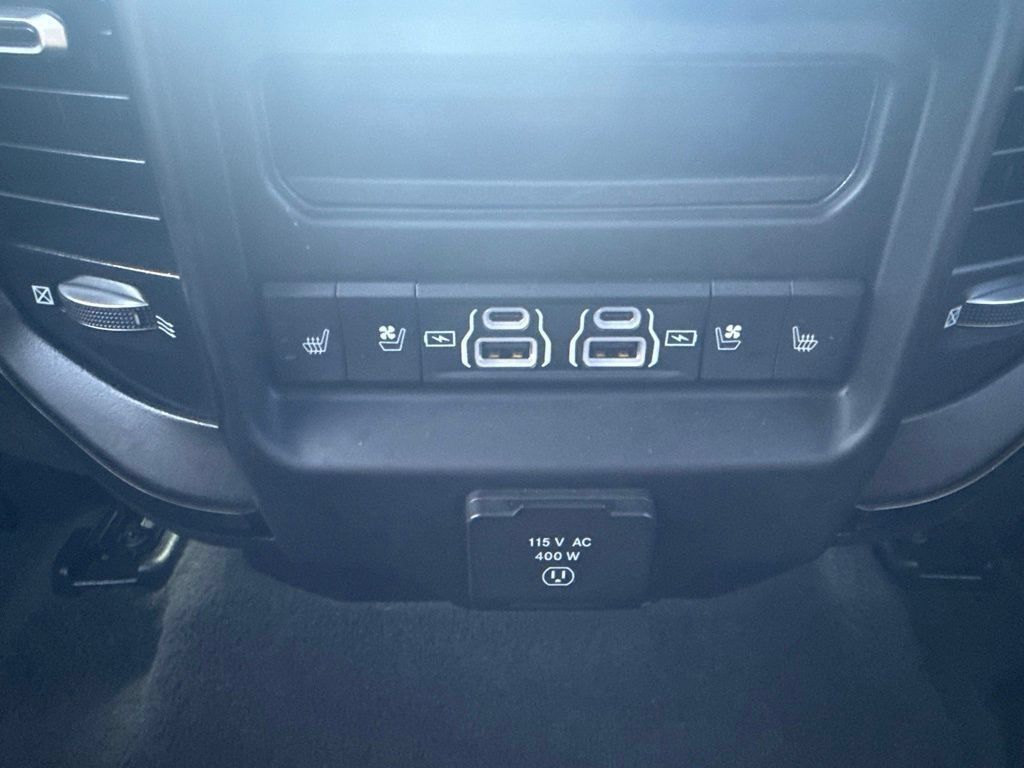 Used 2023 RAM 1500 Limited AWD/4WD image 26