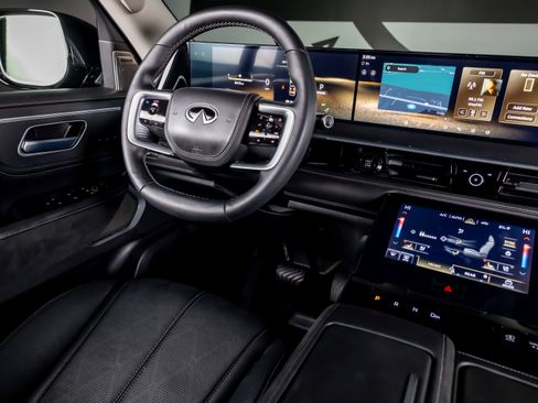Used 2025 INFINITI QX80 Sensory AWD/4WD image 7