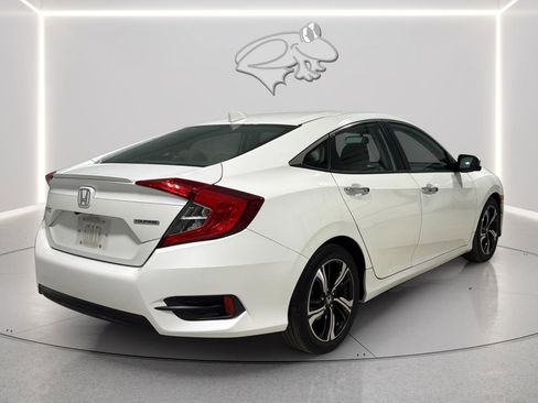 Used 2016 Honda Civic Touring image 6