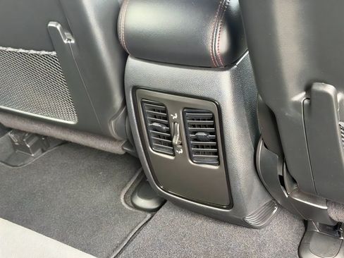 Certified 2025 Dodge Durango GT w/ Blacktop Package RWD image 13