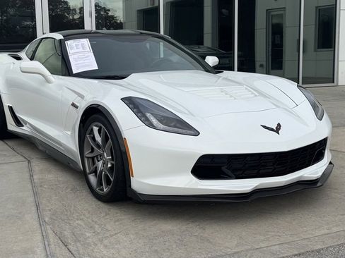 Used 2019 Chevrolet Corvette Z06 w/ Z07 Performance Package image 2