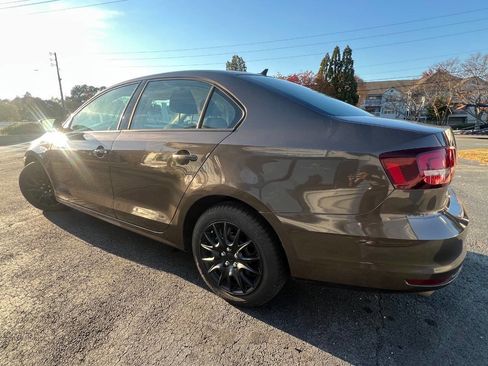 Used 2015 Volkswagen Jetta TDI S image 6