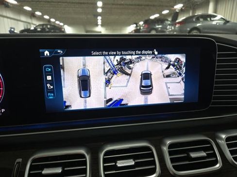 Certified 2026 Mercedes-Benz GLS 450 4MATIC image 11