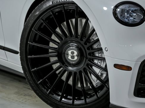 Used 2023 Bentley Flying Spur V8 image 4