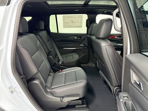 New 2026 Chevrolet Traverse Z71 image 12