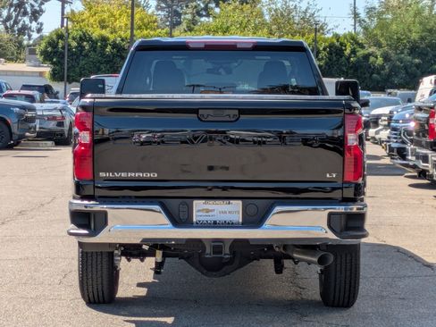 New 2026 Chevrolet Silverado 2500 LT image 5