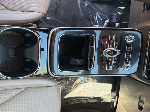 Used 2022 Lincoln Nautilus Reserve AWD/4WD image 27
