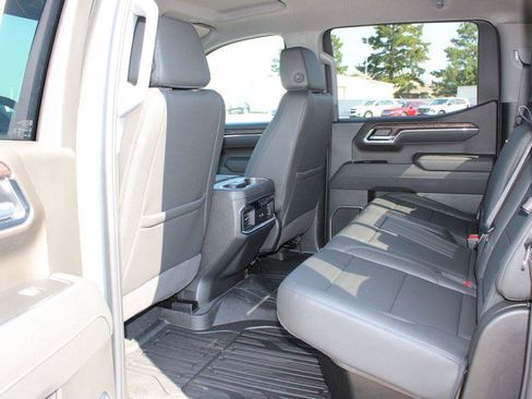 New 2026 GMC Sierra 1500 SLT w/ SLT Premium Plus Package AWD/4WD image 13