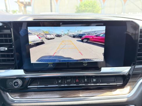 Used 2025 Chevrolet Silverado 2500 LT w/ Convenience Package image 35