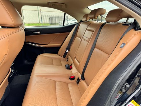 Used 2015 Lexus IS 250 AWD w/ Navigation System Package image 4
