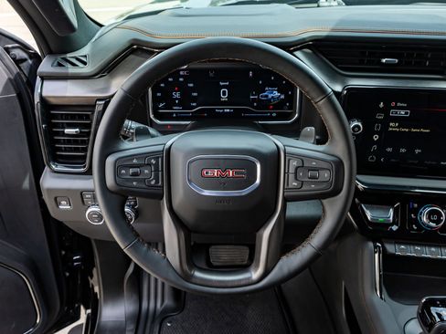 Used 2025 GMC Sierra 1500 AT4 w/ AT4 Premium Package AWD/4WD image 19
