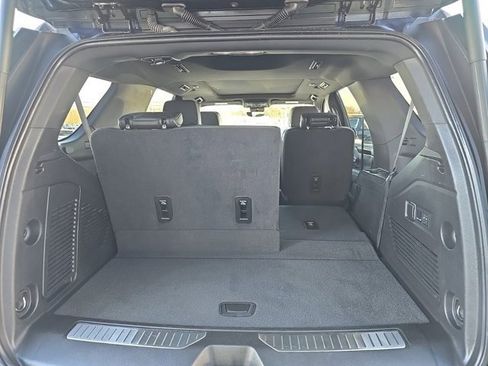 Used 2024 Chevrolet Tahoe Premier w/ Premium Package image 19