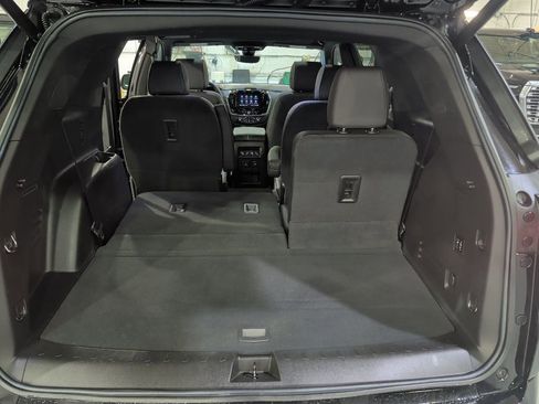 Used 2023 Chevrolet Traverse High Country AWD/4WD image 18